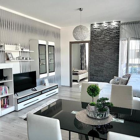 Floreşti Luxurious Accommodation מראה חיצוני תמונה