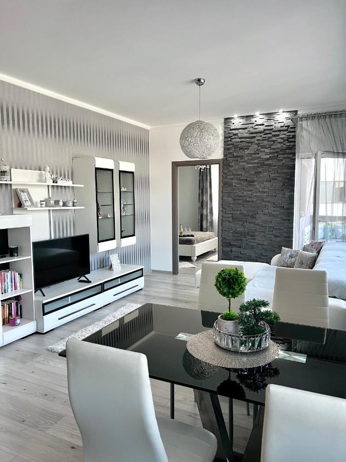 Floreşti Luxurious Accommodation מראה חיצוני תמונה
