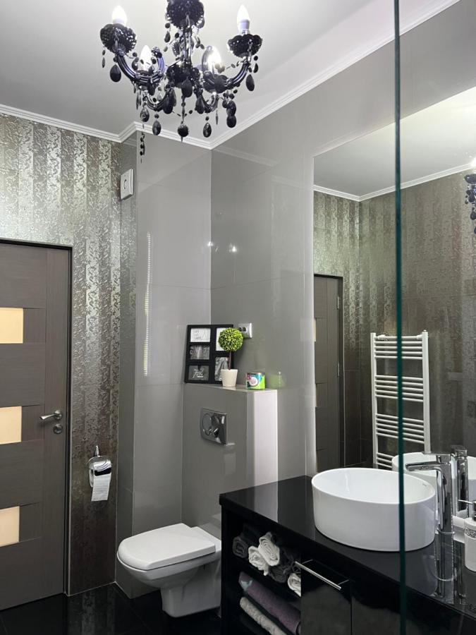 Floreşti Luxurious Accommodation מראה חיצוני תמונה