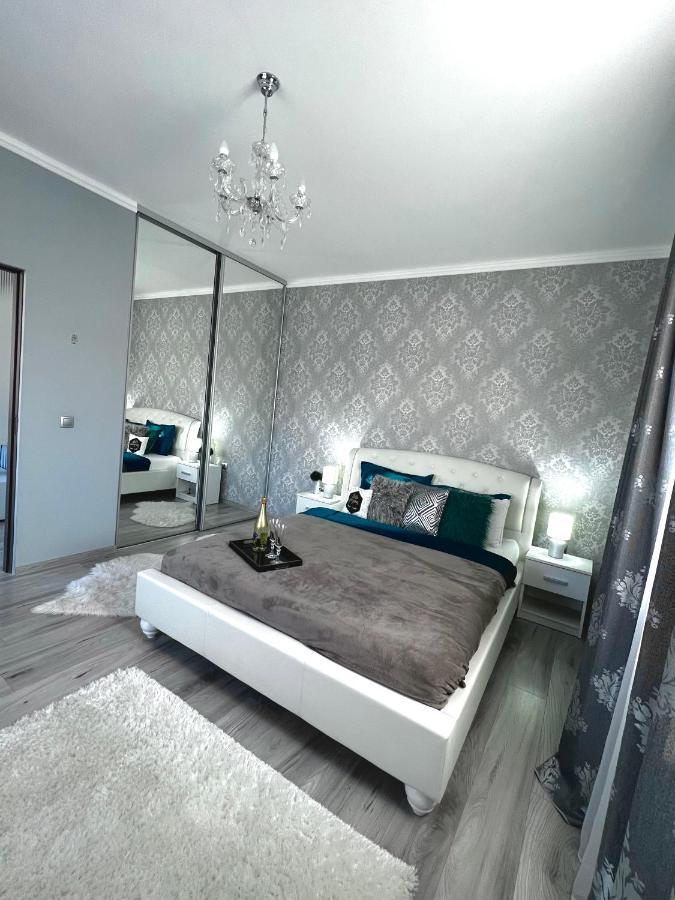 Floreşti Luxurious Accommodation מראה חיצוני תמונה