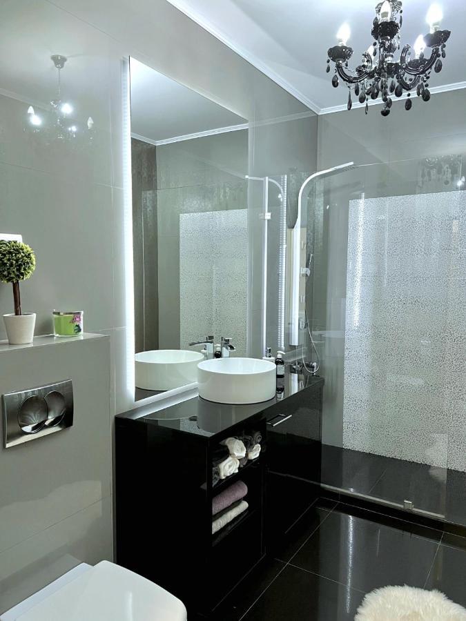 Floreşti Luxurious Accommodation מראה חיצוני תמונה