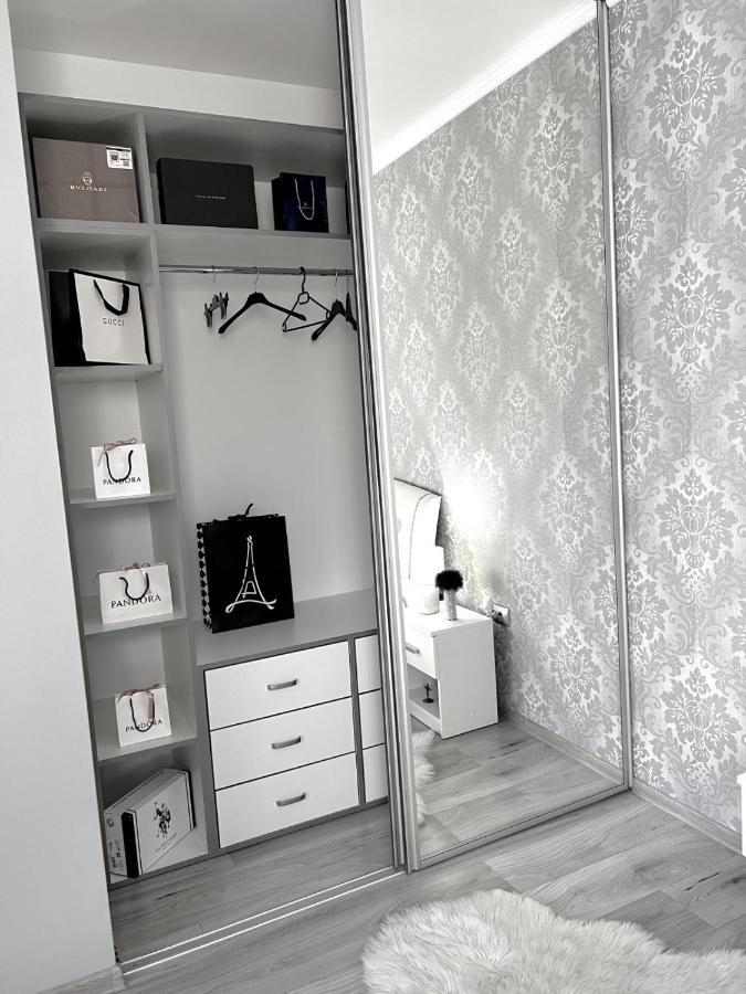 Floreşti Luxurious Accommodation מראה חיצוני תמונה